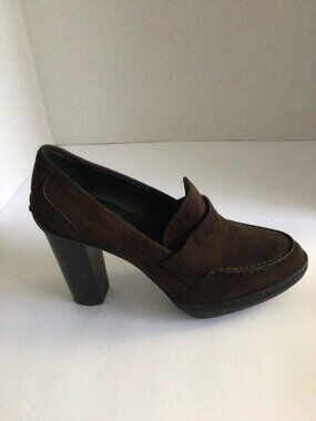 Tod’s Chocolate Brown Suede Loafer Style Platform Gommino Heel Pumps. EU 36/US 6